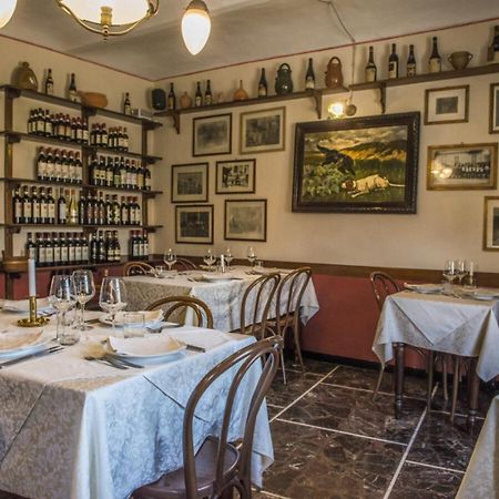 Albergo Ristorante Garibaldi Cisterna dʼAsti Eksteriør bilde