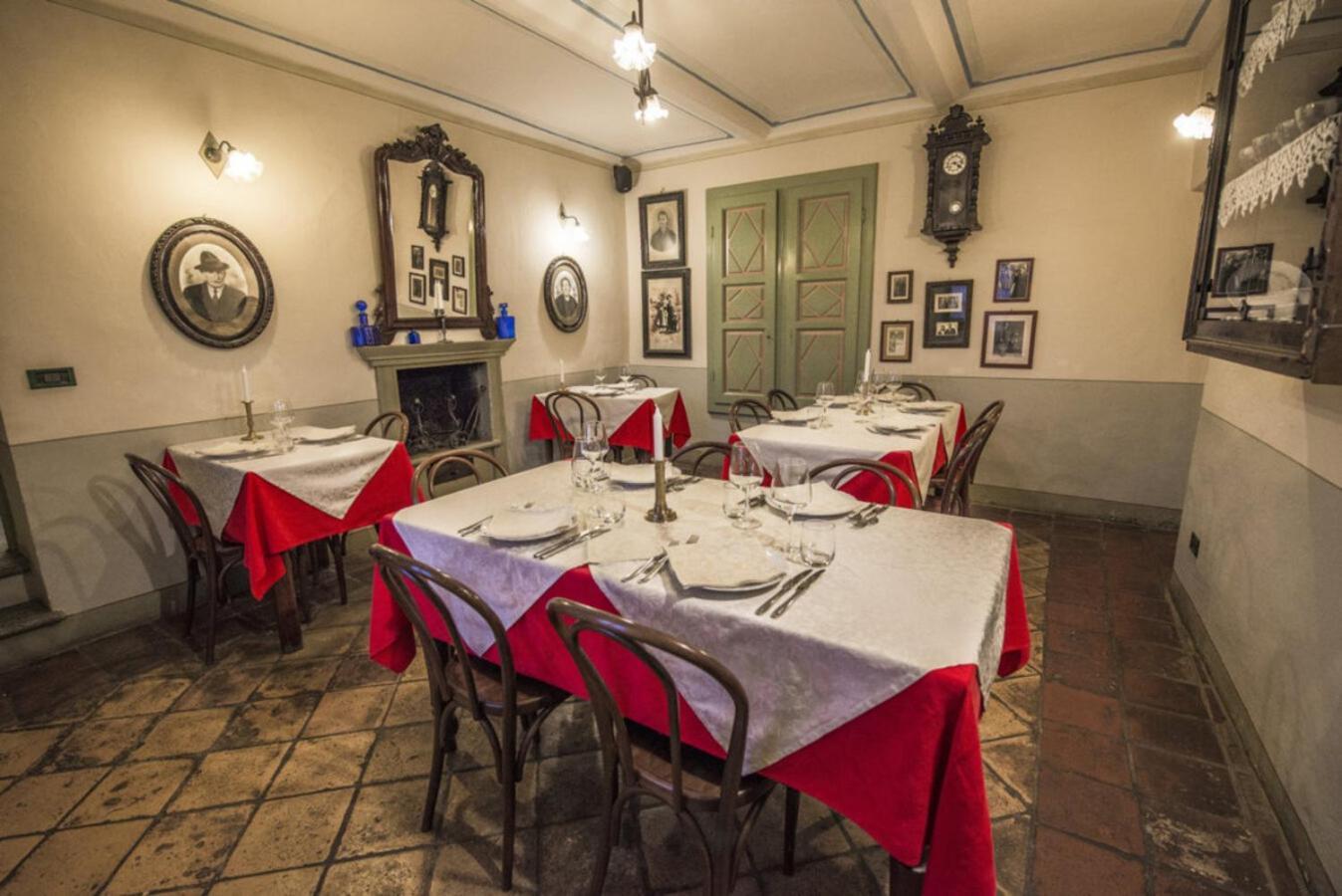 Albergo Ristorante Garibaldi Cisterna dʼAsti Eksteriør bilde