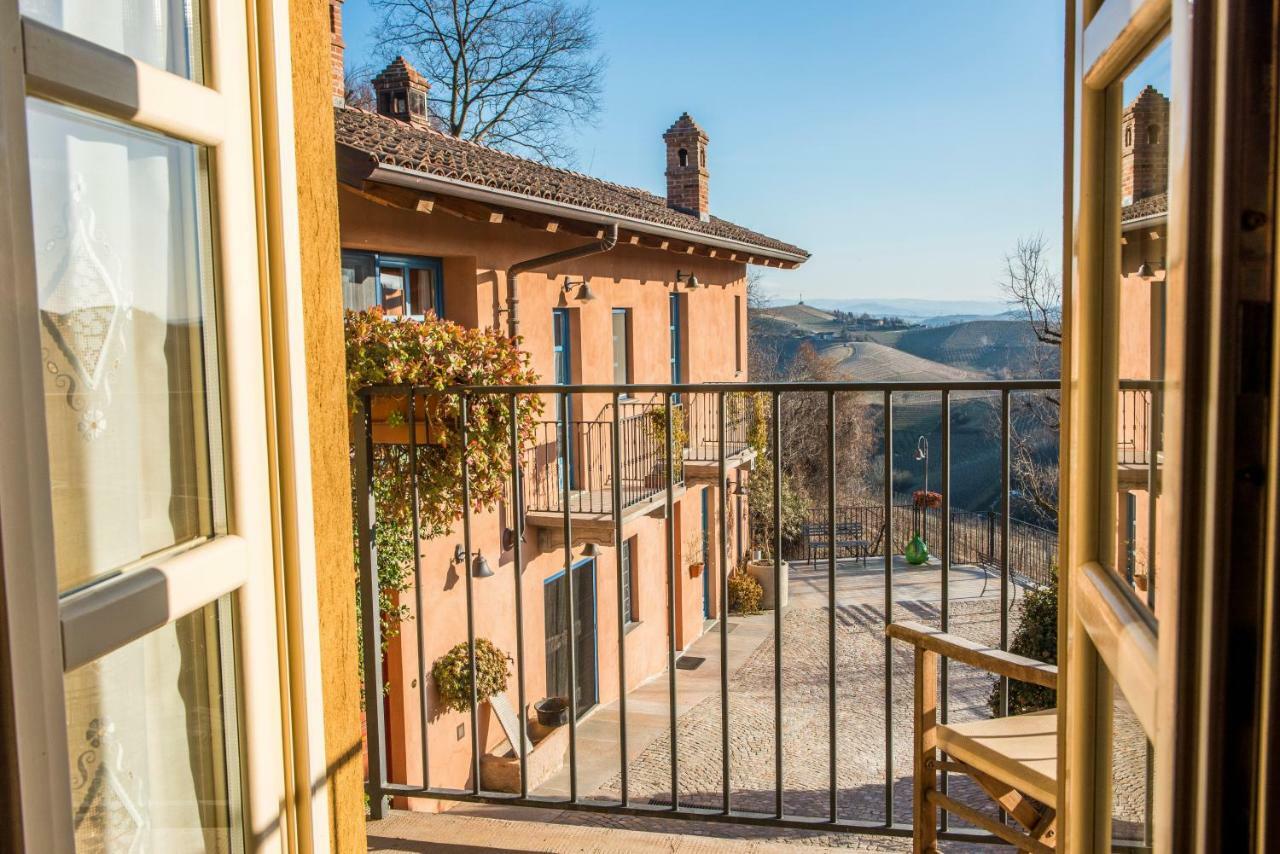Albergo Ristorante Garibaldi Cisterna dʼAsti Eksteriør bilde