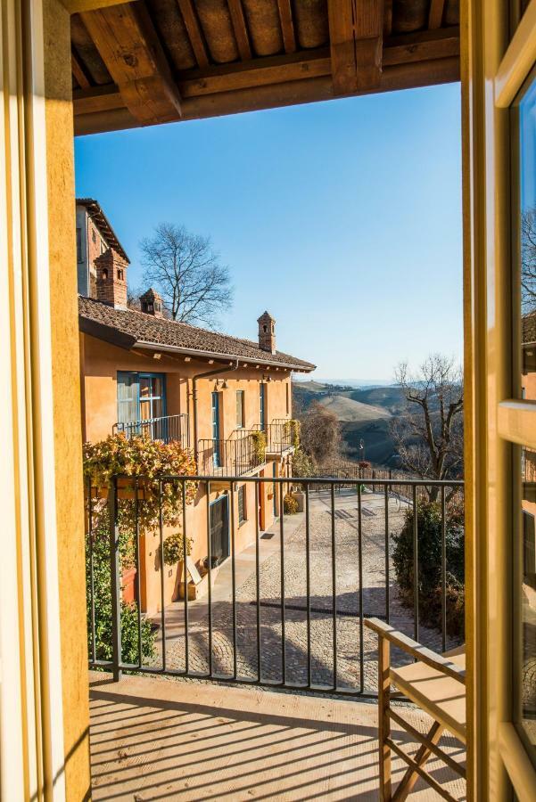 Albergo Ristorante Garibaldi Cisterna dʼAsti Eksteriør bilde